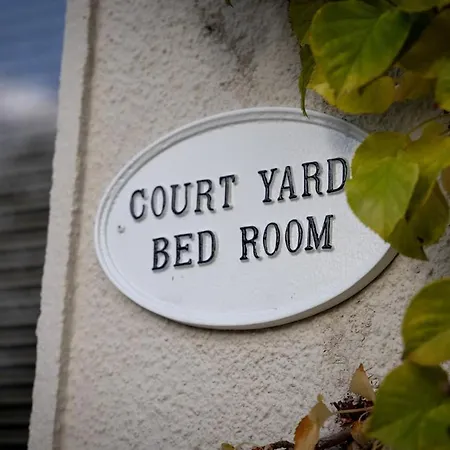 Suir River House - Luxury 6 Bed With Hot Tub & Sauna - Sleeps 19 *